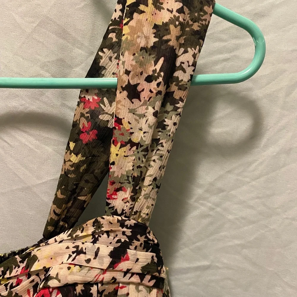 EUC Women’s summer dress Size Med light weight - Picture 3 of 7